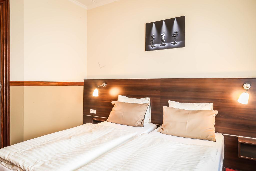 Hotel Frans Op Den Bult 두닌겐 외부 사진