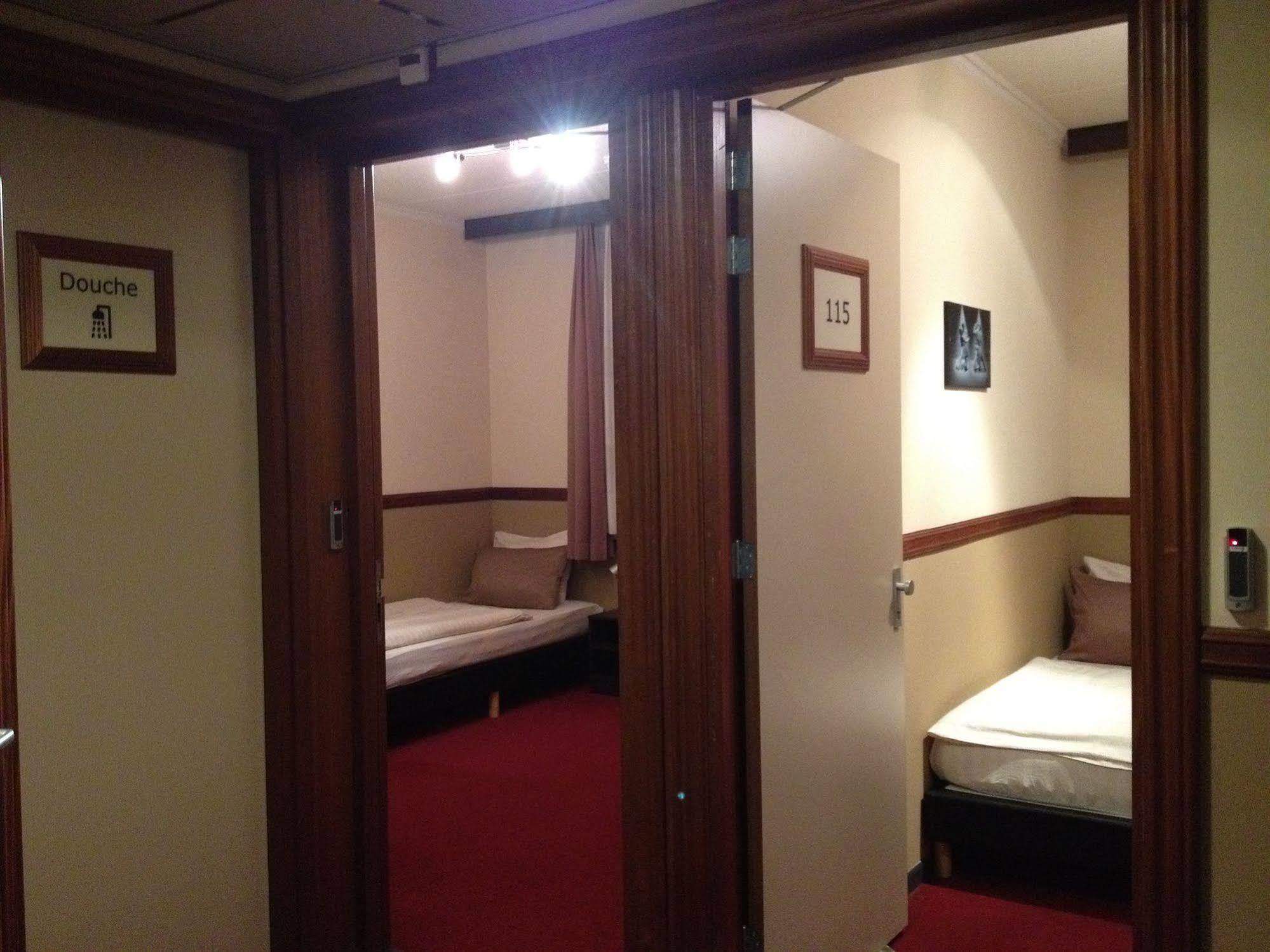 Hotel Frans Op Den Bult 두닌겐 외부 사진